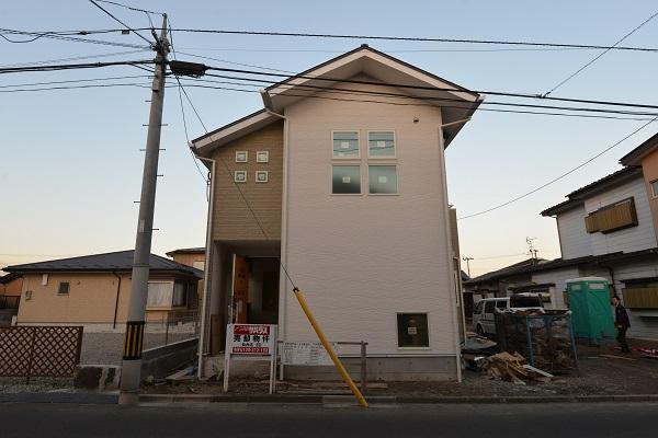 Local appearance photo. Local (11 May 2013) Shooting