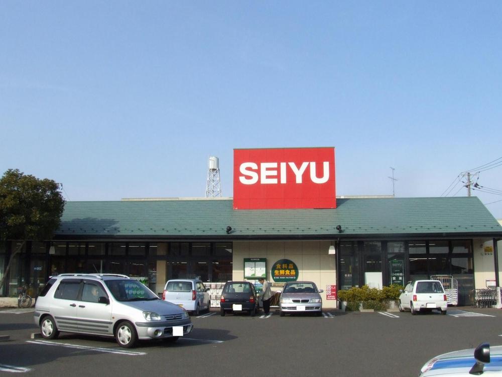Supermarket. SEIYU Tsuruketani 530m to shop