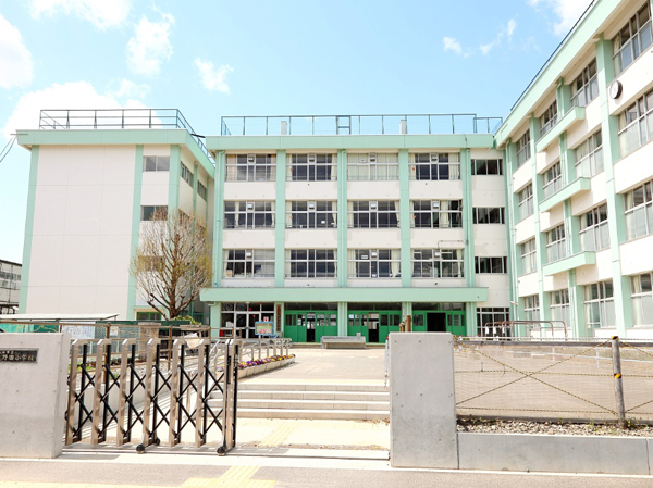 Surrounding environment. Onoda Elementary School (a 9-minute walk / About 710m)