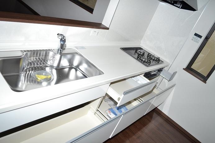 Same specifications photo (kitchen). Same specifications Same specifications Water purifier integrated faucet System kitchen