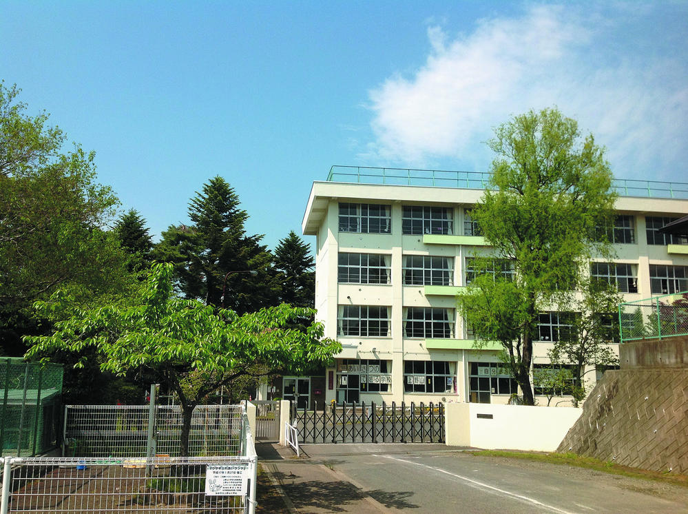 Primary school. 1200m up to elementary school in Sendai Municipal Ueno Mt.