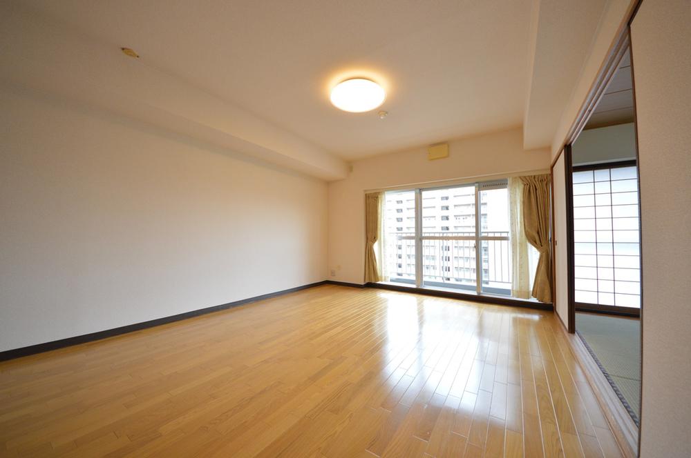 Living. Indoor (July 2013) Shooting