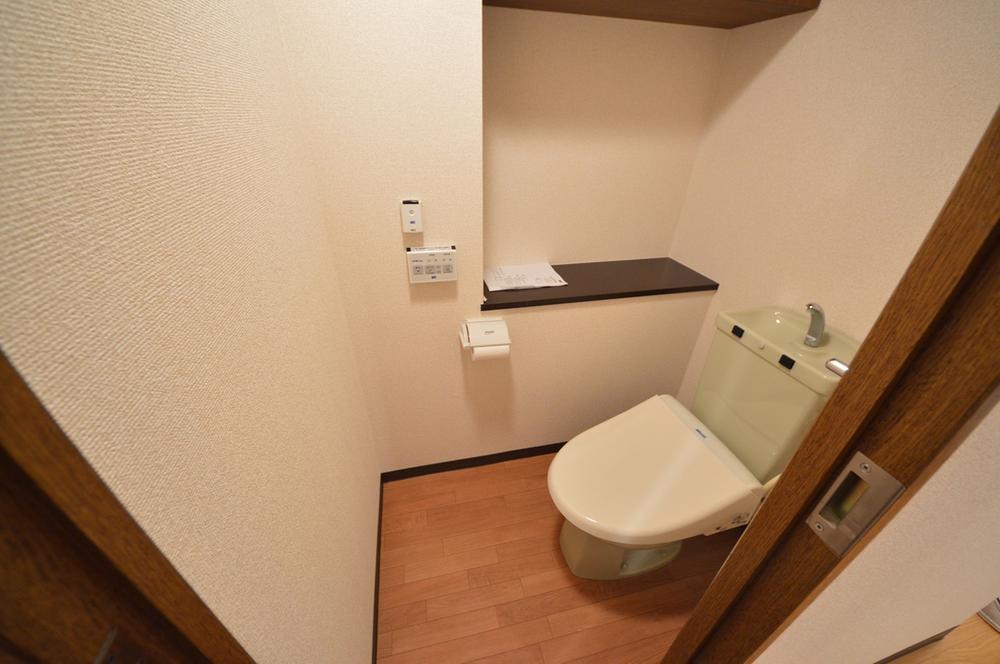 Toilet. Indoor (July 2013) Shooting