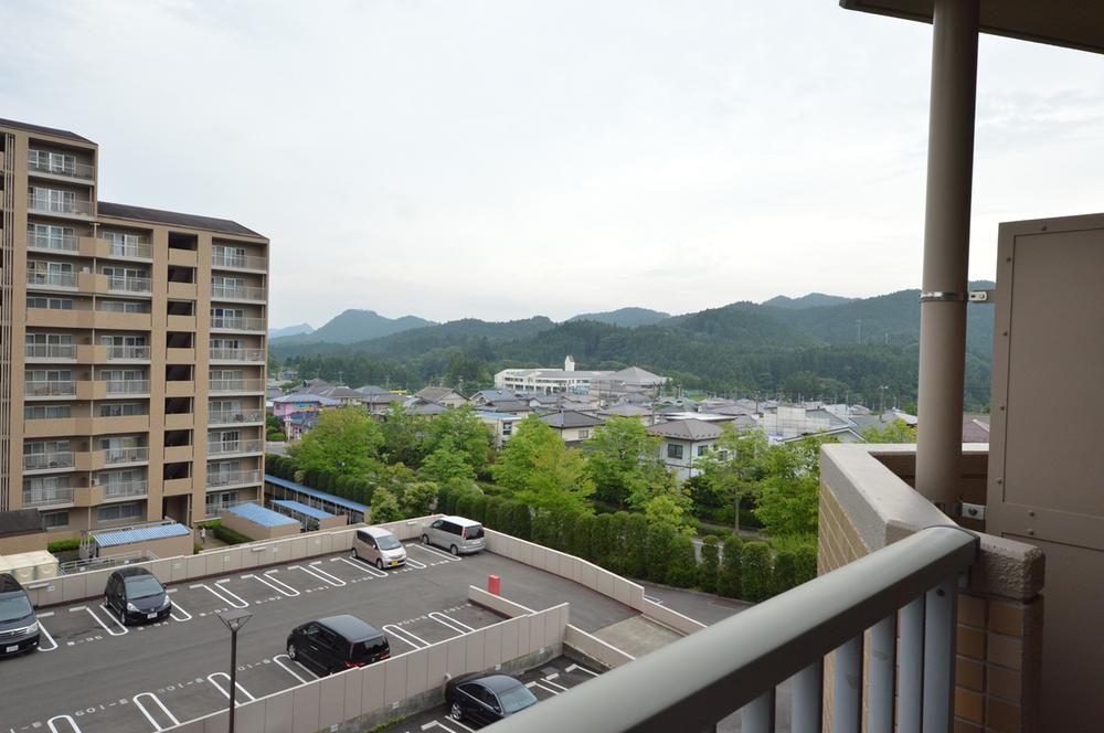 View photos from the dwelling unit. View from the site (July 2013) Shooting