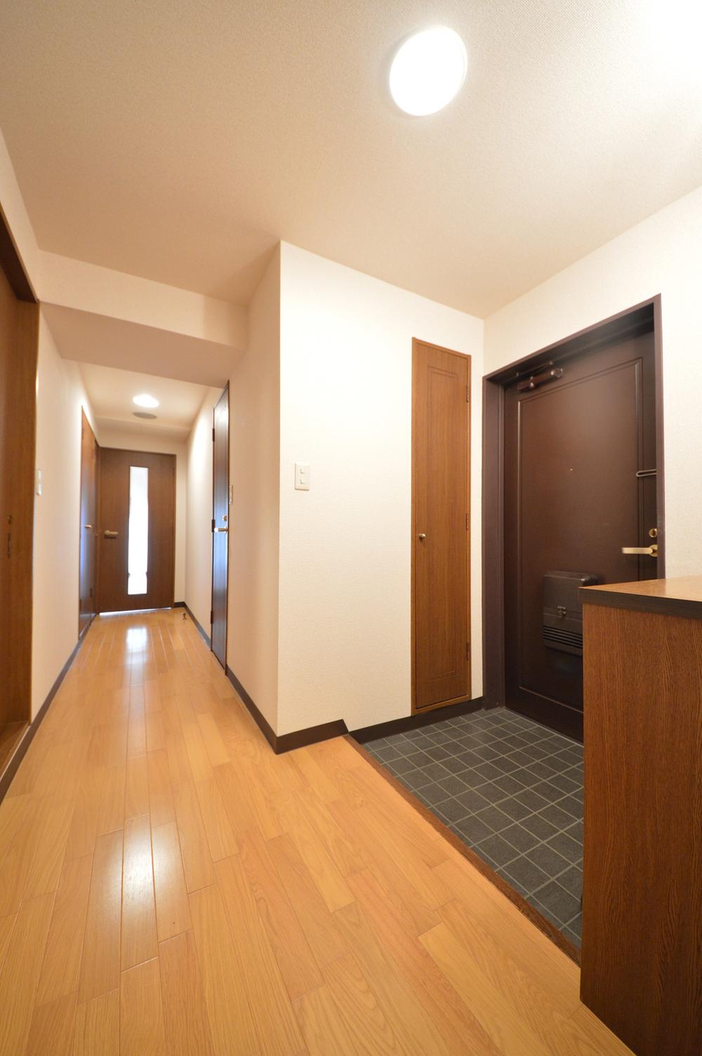 Entrance. Local (July 2013) Shooting