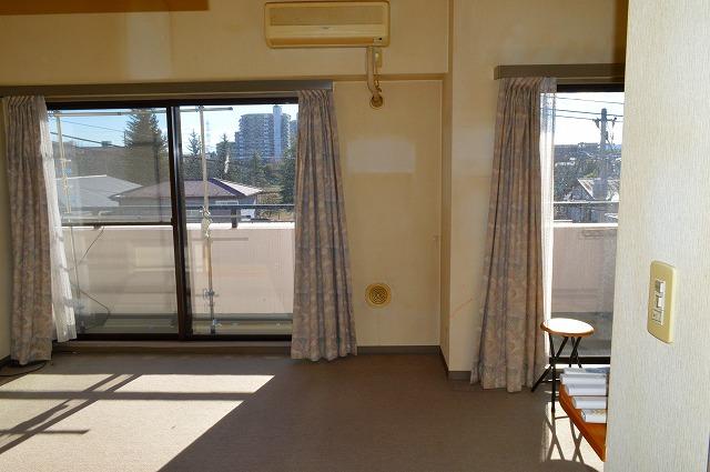 Living. Indoor (12 May 2013) Shooting