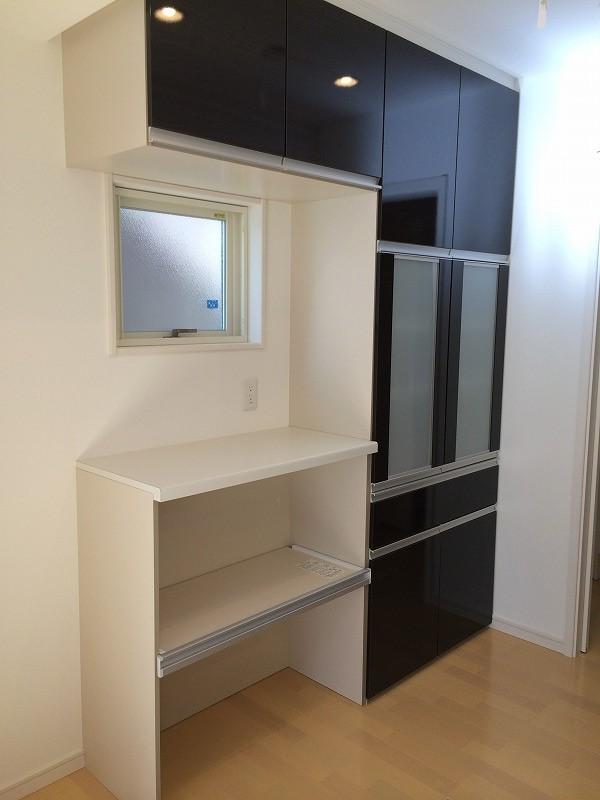 Kitchen. Cupboard (standard equipment)