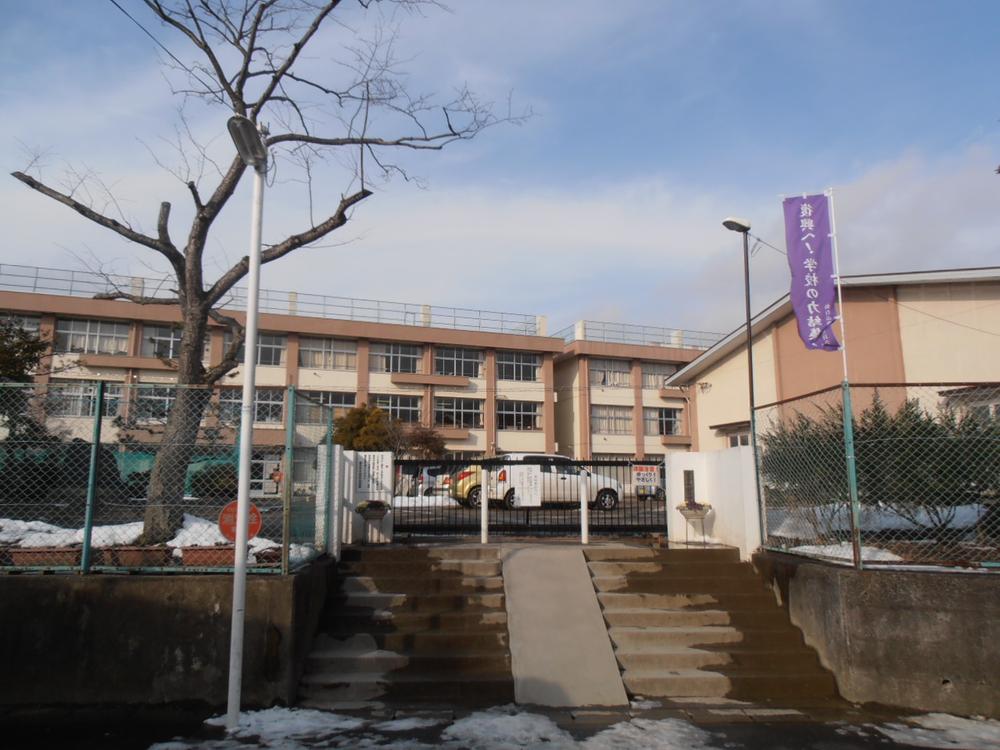 Junior high school. 1200m to Sendai City Nakata junior high school