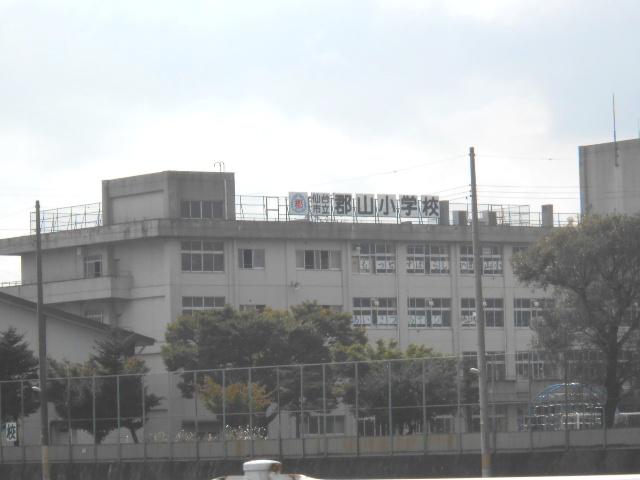 Primary school. 550m to Sendai Municipal Koriyama Elementary School