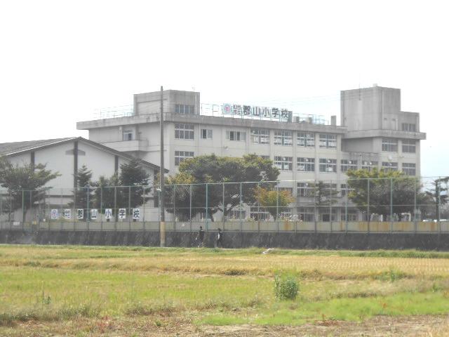 Primary school. 1200m to Sendai Municipal Koriyama Elementary School