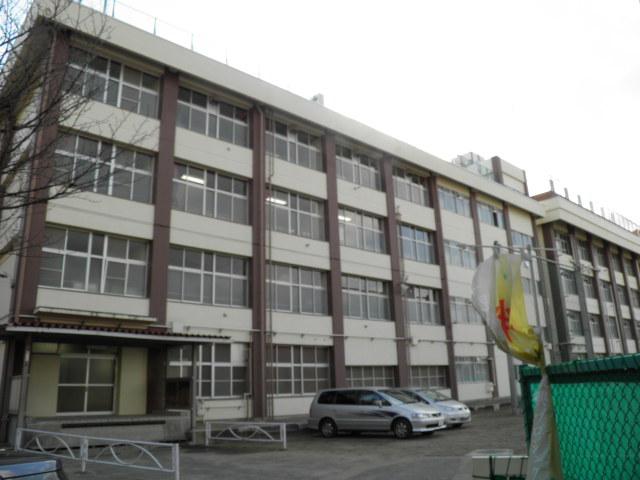 Junior high school. 955m to Sendai Municipal Nishitaga junior high school