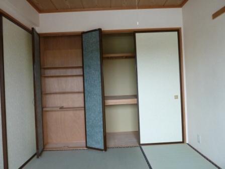Other room space. Japanese-style room (the same type by the room)
