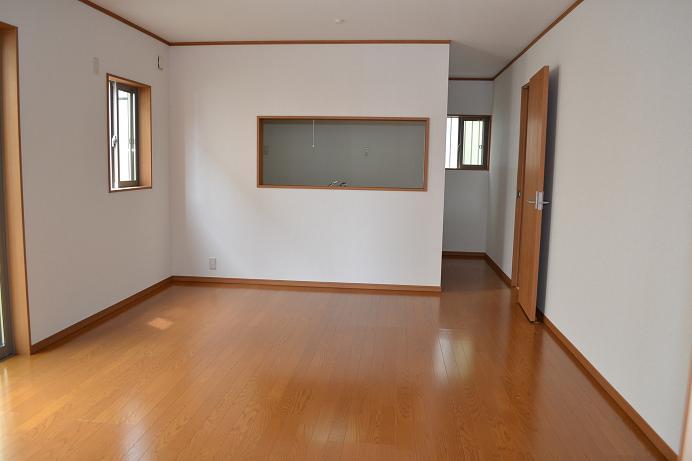 Same specifications photos (living). Same specifications living