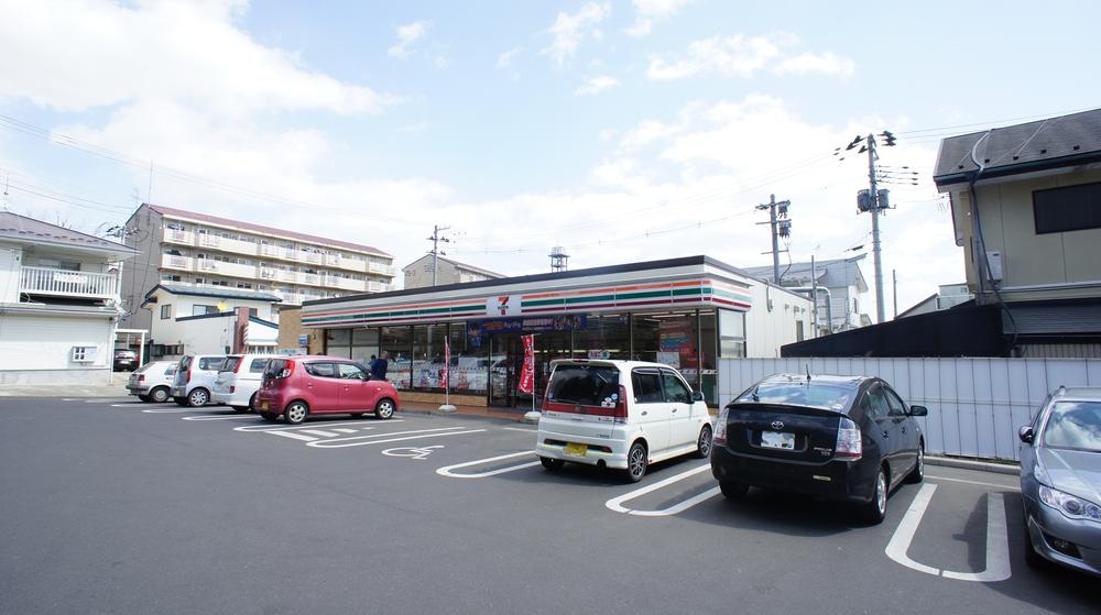 Convenience store. 530m to Seven-Eleven Sendai Moniwadai shop