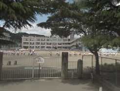 Primary school. Municipal Nagamachi up to elementary school (elementary school) 890m