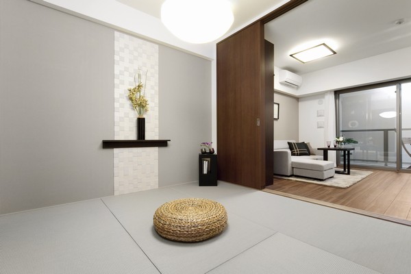 Without providing the difference in level between the Japanese and living, Ties easy to space design to open. If Shimere the sliding door, Also come in handy as a drawing room at the time of the sudden visitor