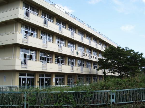 Primary school. Ashiguchi until elementary school 720m