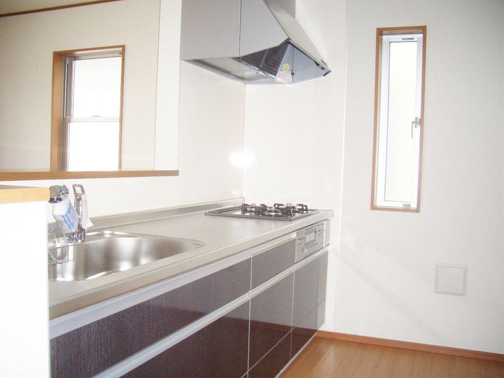 Same specifications photo (kitchen)