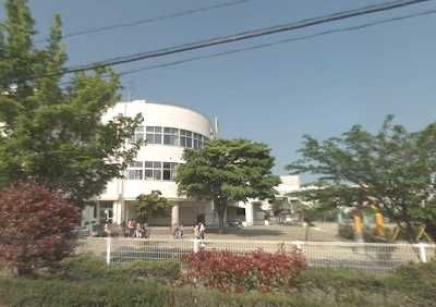 Primary school. Municipal Nagamachiminami up to elementary school (elementary school) 790m