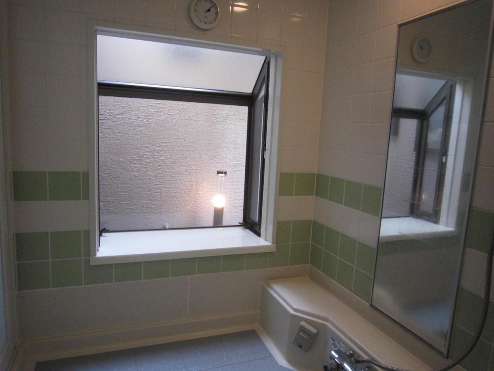 Other Equipment. Bathroom bay window