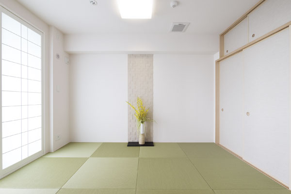 In sunshine overflowing south, Layout Japanese-style rooms that combines calm and emotional. So it can be used as a living and Tsuzukiai, Also useful as a playground and nap space of small children. Drawing room, It can be used for multi-purpose, such as a hobby room