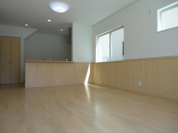 Same specifications photos (living)