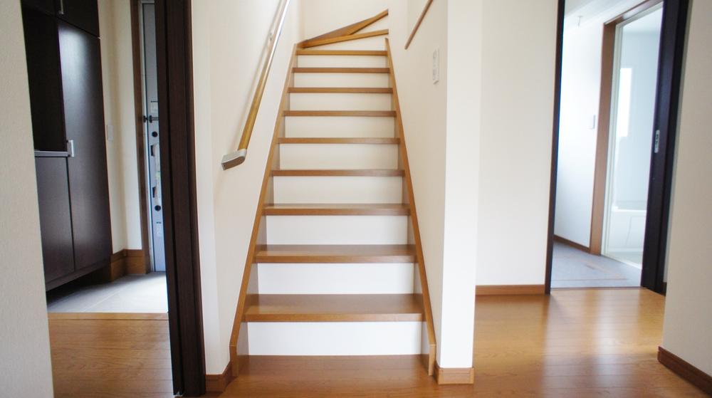 Same specifications photos (Other introspection). Staircase same specification example