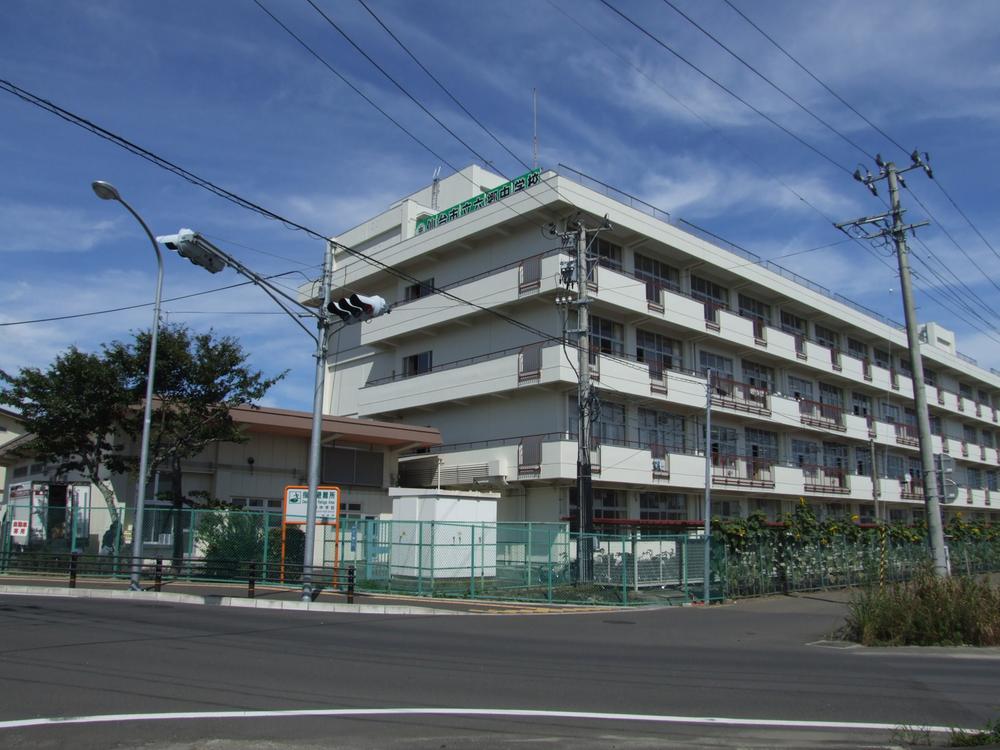 Junior high school. Rokugo 1970m until junior high school