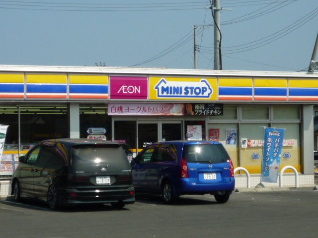 Convenience store. MINISTOP Sendai Kamiida store up (convenience store) 386m