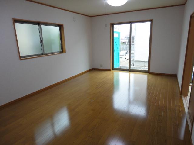 Living. Indoor (12 May 2013) Shooting