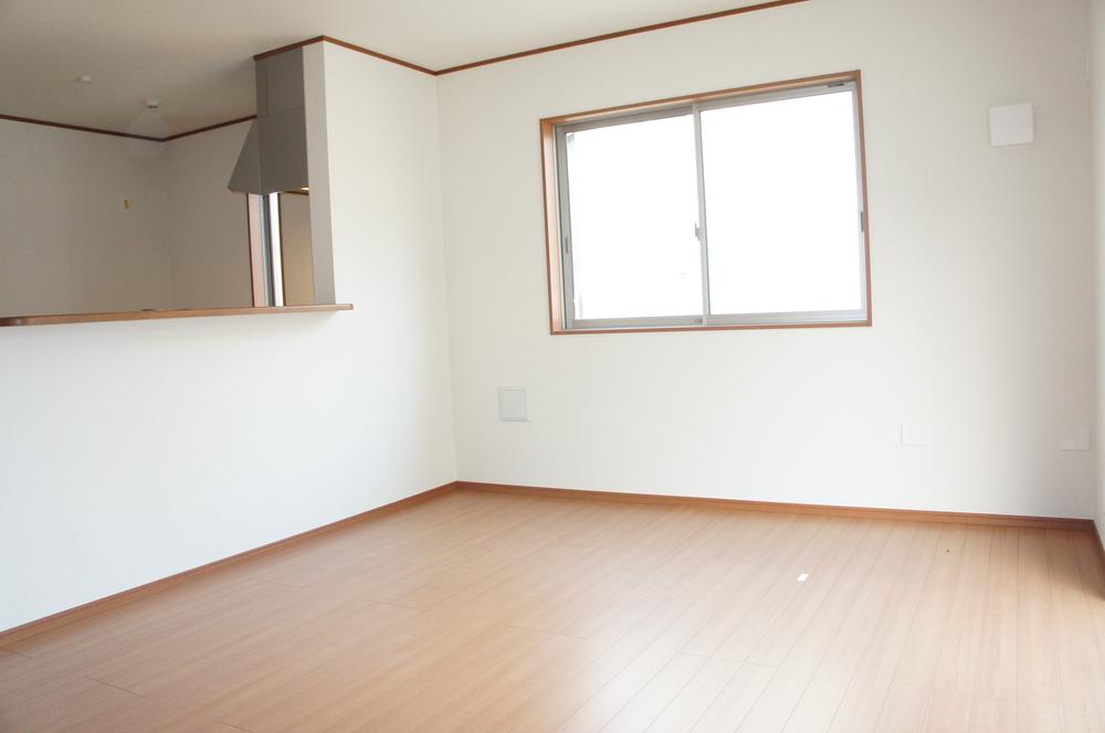 Same specifications photo (kitchen)