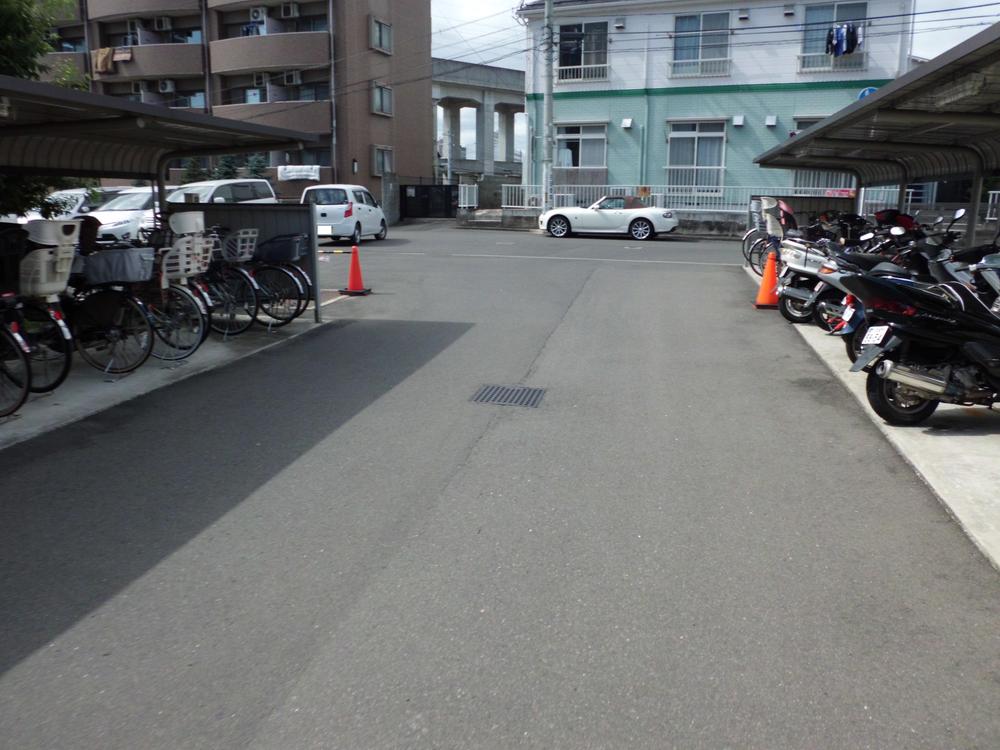 Parking lot. Bicycle parking lot (September 2013) Shooting