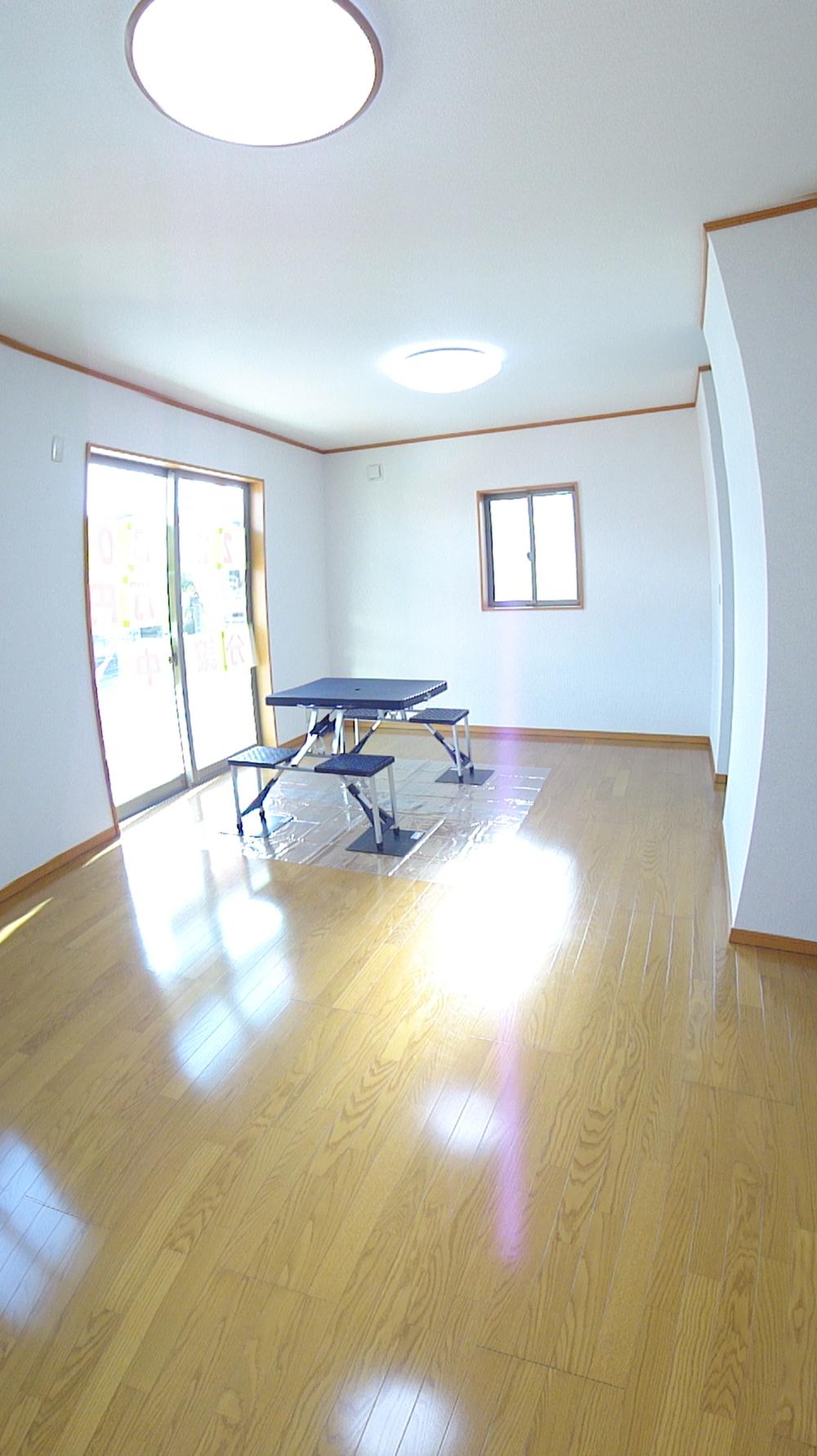 Living. Indoor (12 May 2013) Shooting