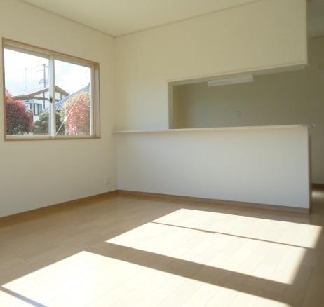 Same specifications photos (living)