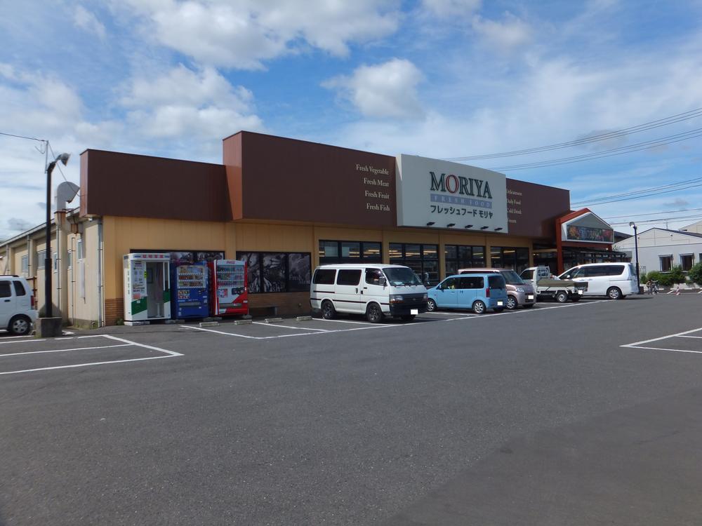 Other local. Fresh Food Moriya like, About 900m