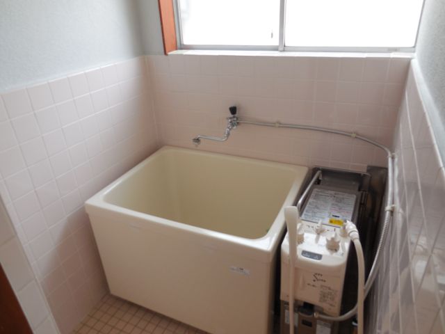 Bath. It can also ventilation because it is with window.