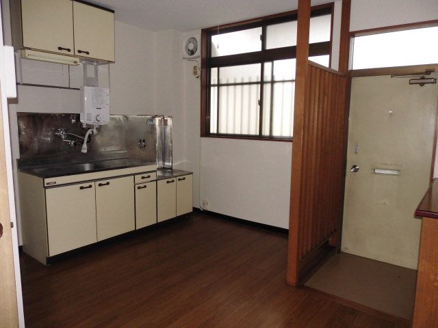 Living and room. Dining kitchen is spacious of 7 quires