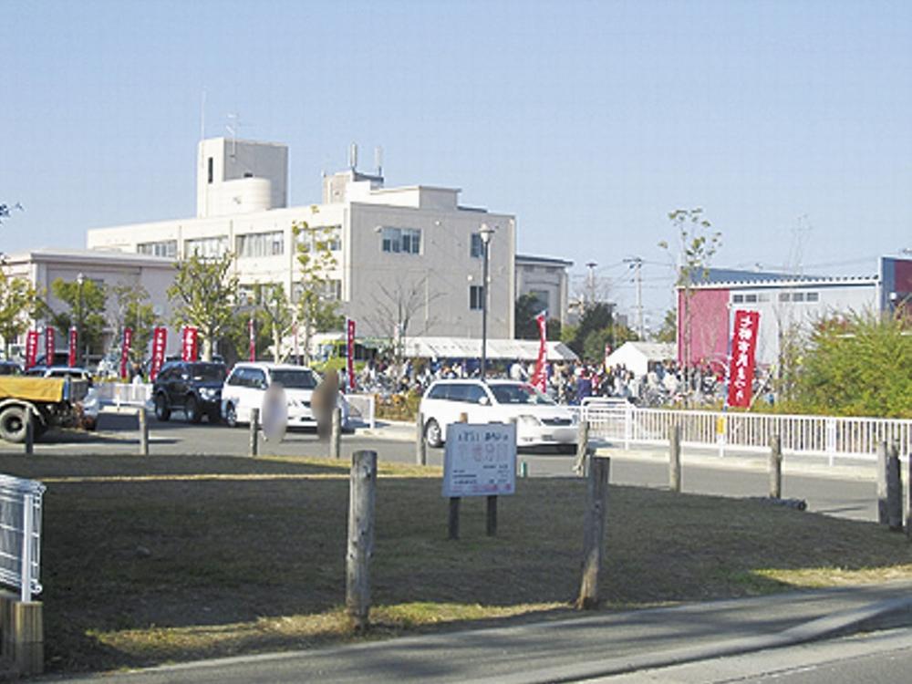 Nanasato civic center adjacent to the park, Before Nanasato elementary school eyes. Near the degree to Yamazawa and bus stops, Location good convenience. 