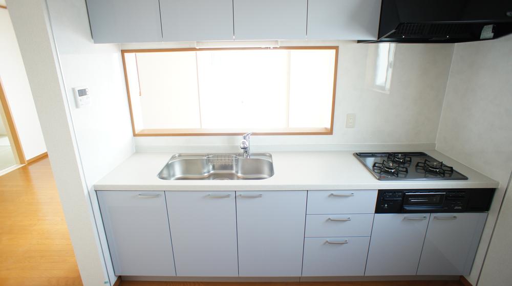 Same specifications photo (kitchen)