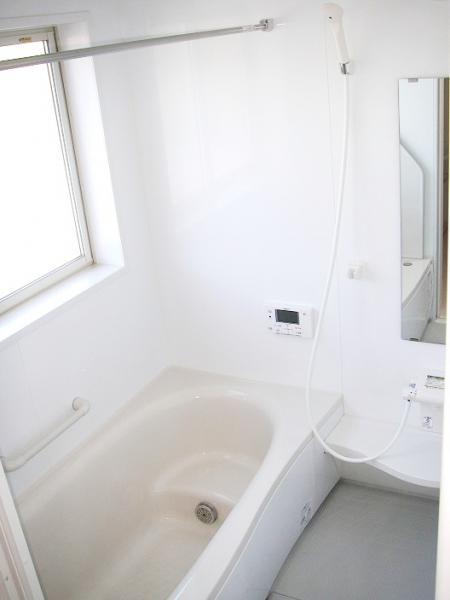 Same specifications photo (bathroom)