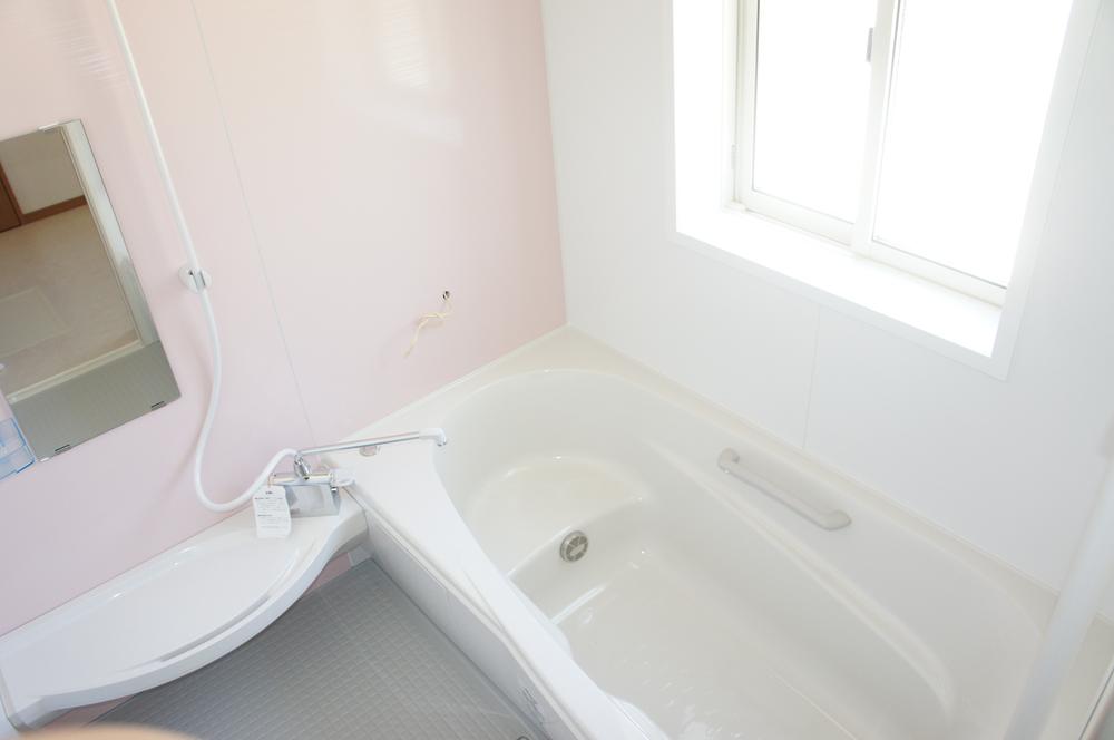 Same specifications photo (bathroom)