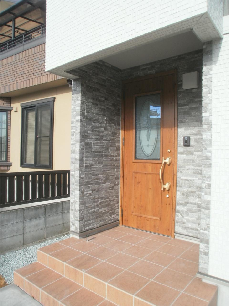 Other local. Entrance (December 2013) Shooting