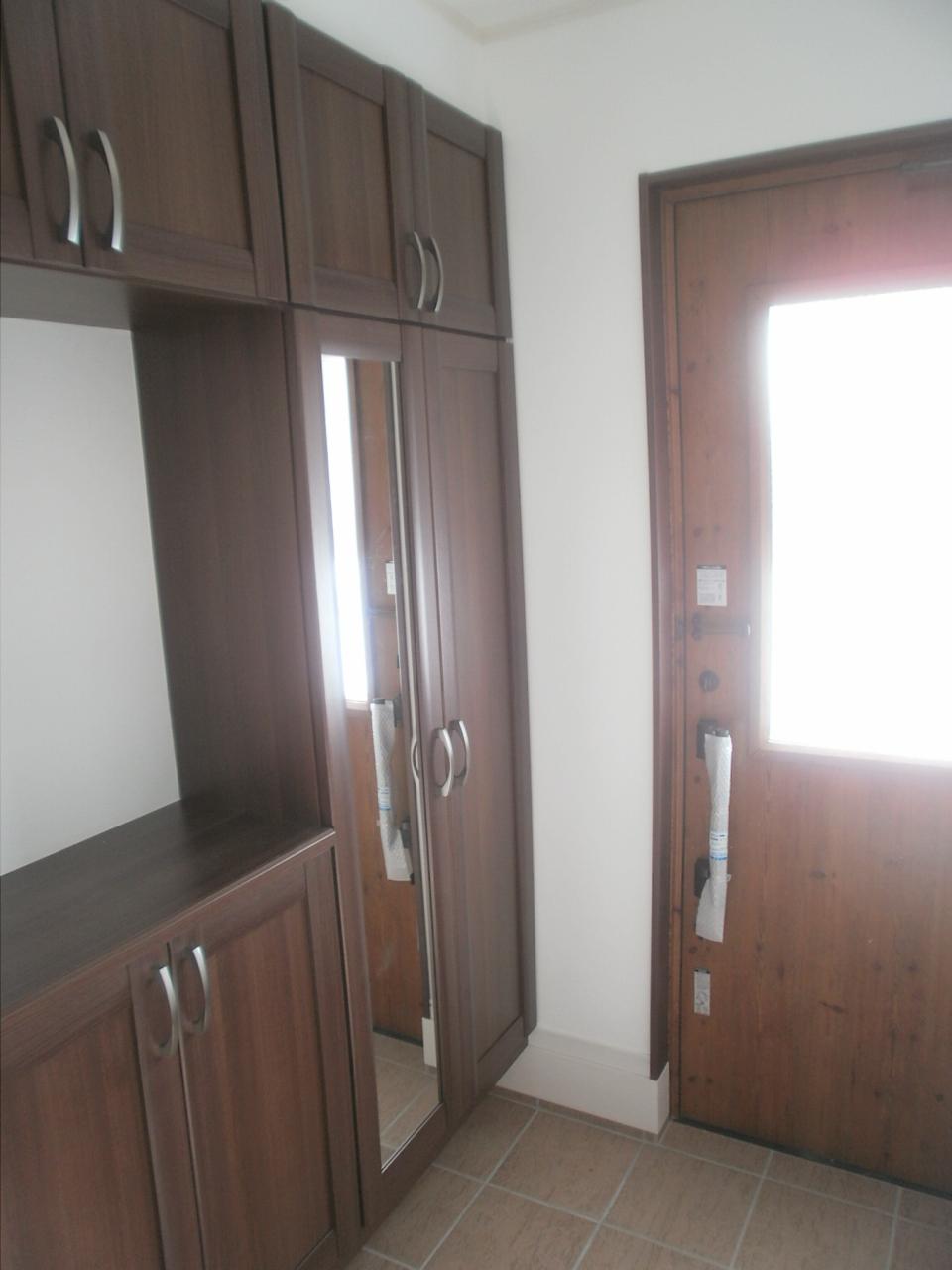 Entrance. Indoor (12 May 2013) Shooting