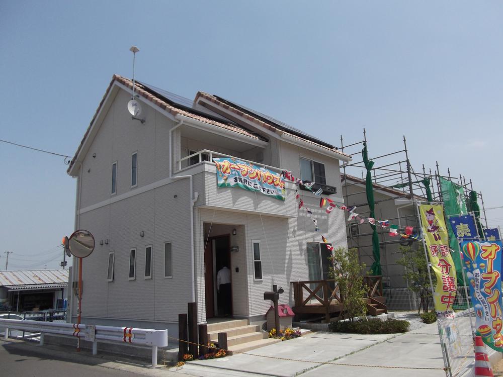 Local appearance photo