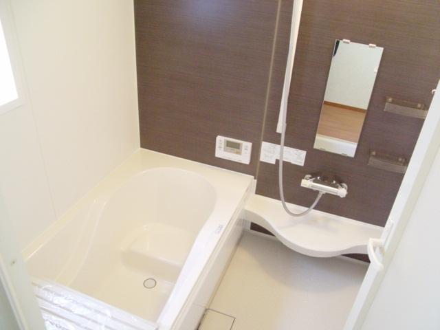 Same specifications photo (bathroom)