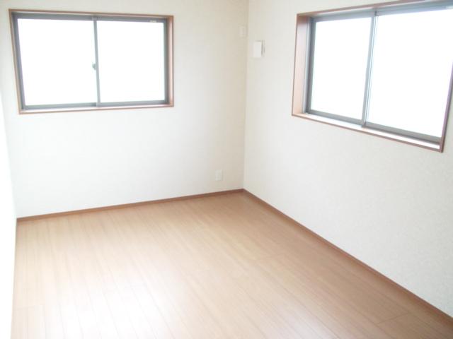 Same specifications photos (Other introspection)