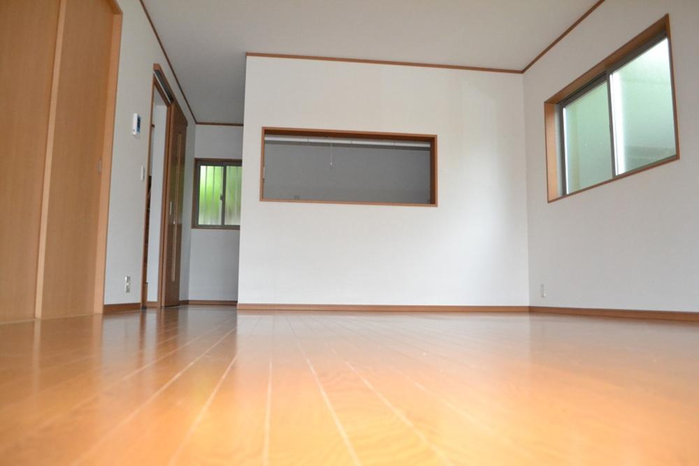 Same specifications photos (living). Same specifications Building 2