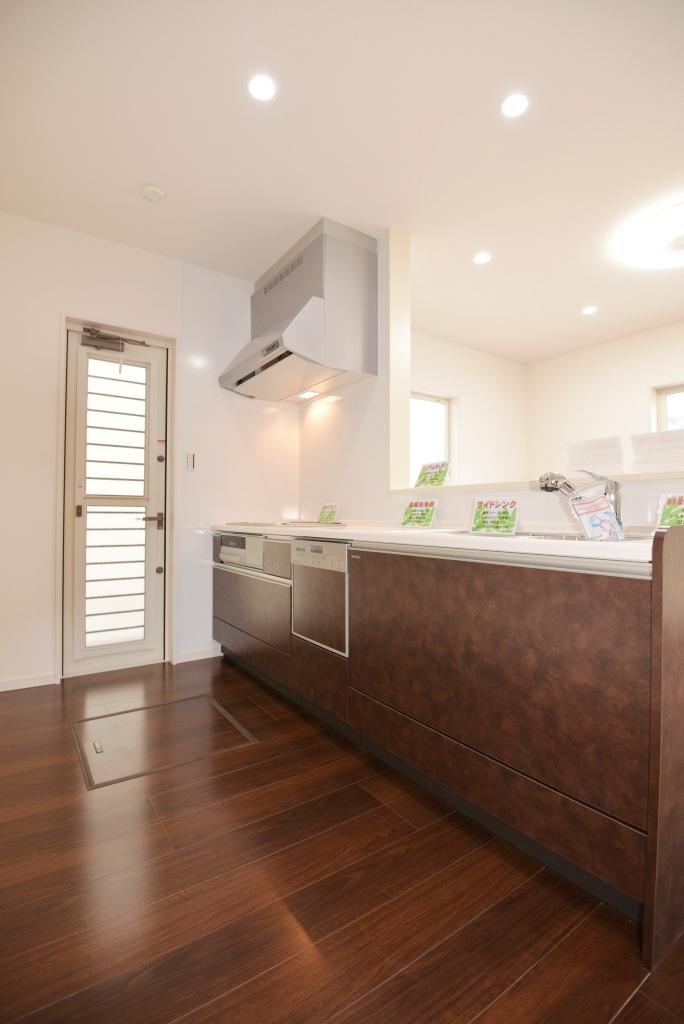 Kitchen. Indoor (September 2013) Shooting