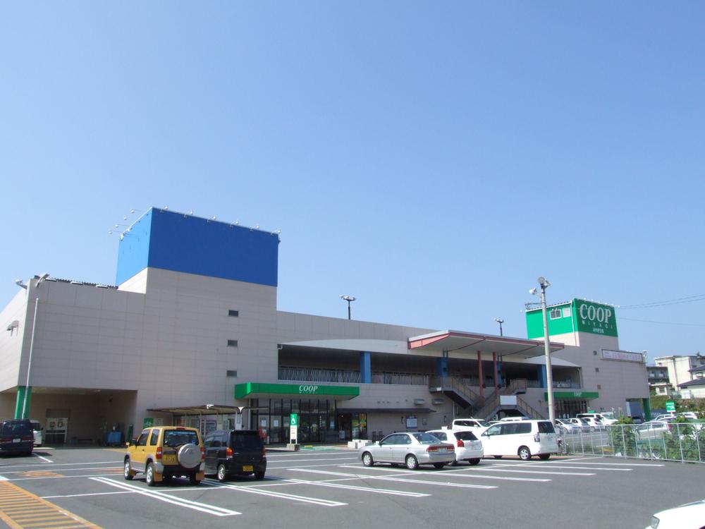 Supermarket. 680m until Miyagi Co-op