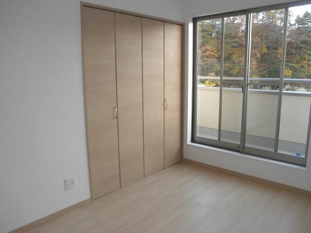 Non-living room. Indoor (11 May 2013) Shooting